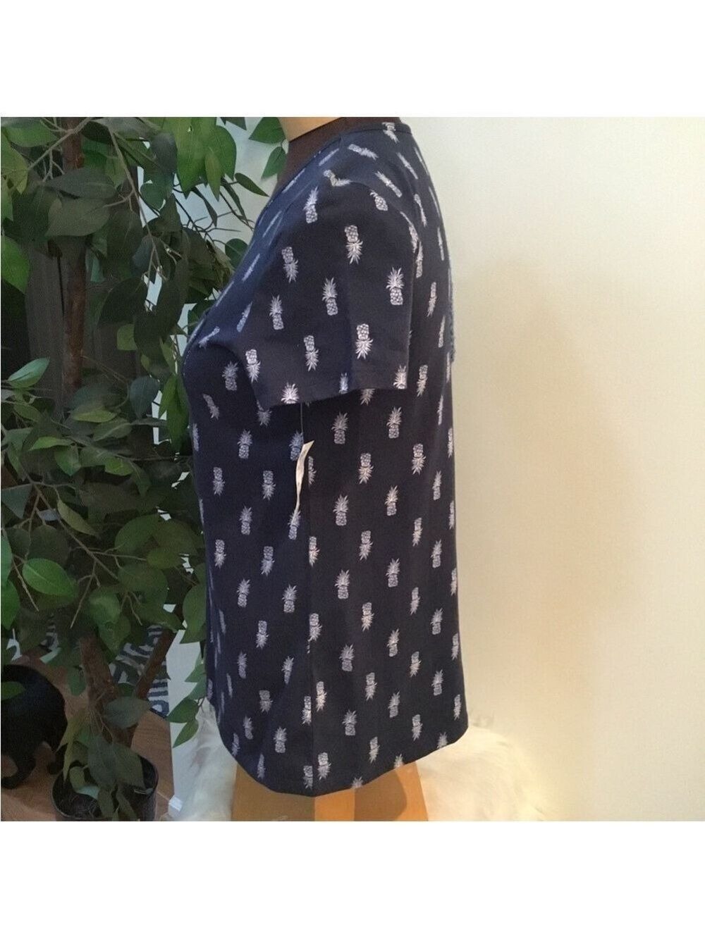 Croft & Barrow sleep tee with matching slipper socks Womans size Small - Picture 4 of 13